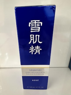 Foto 1 | Emulsión Hidratante Sekkisei Enriquecida Para Iluminar La Piel 140 Ml - Venta Internacional.