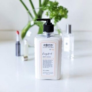 Foto 3 | Loción Corporal C.o. Bigelow Grapefruit Village Perfumer 300 Ml - Venta Internacional.