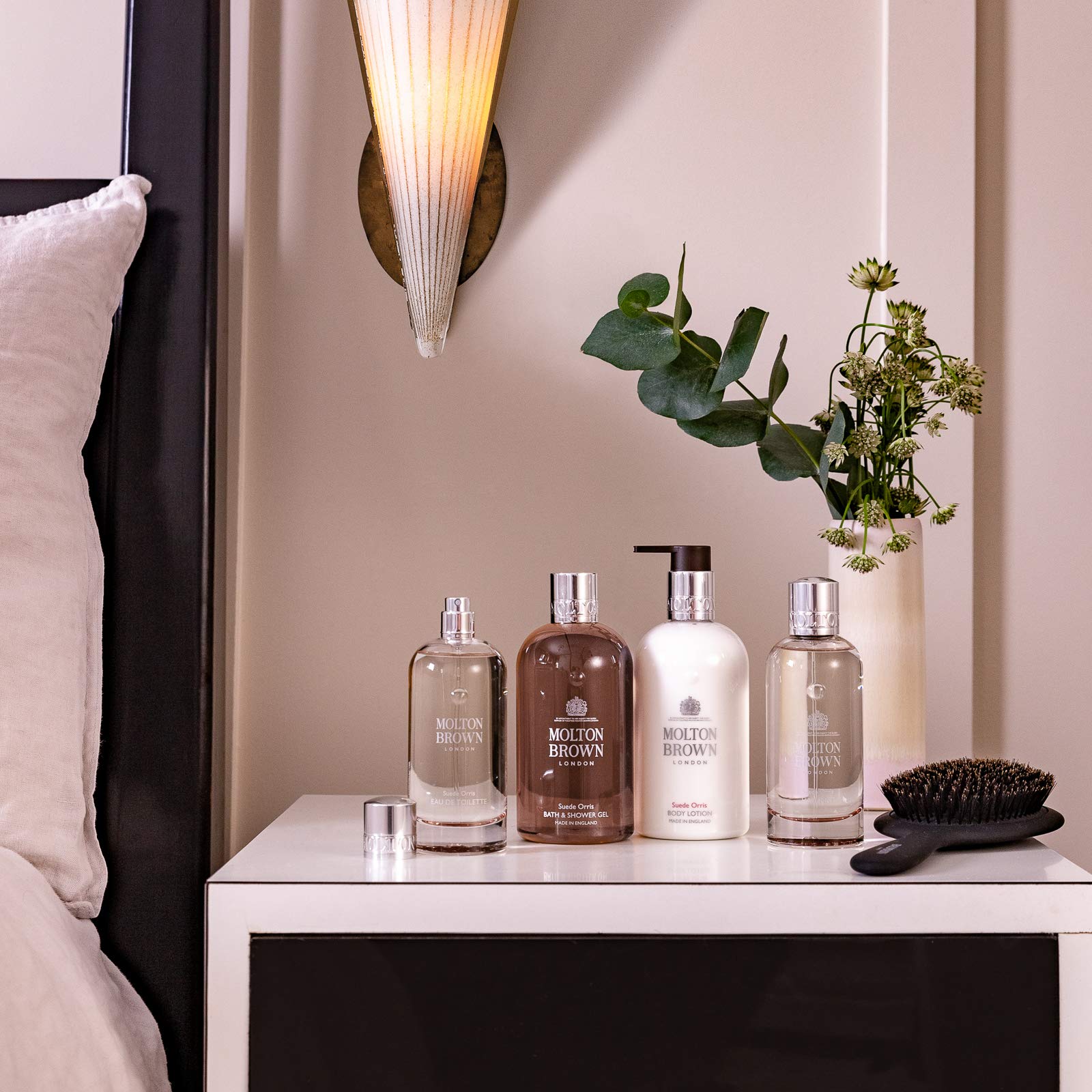 Foto 7 pulgar | Gel De Baño Y Ducha Molton Brown Suede Orris 300 Ml - Venta Internacional.
