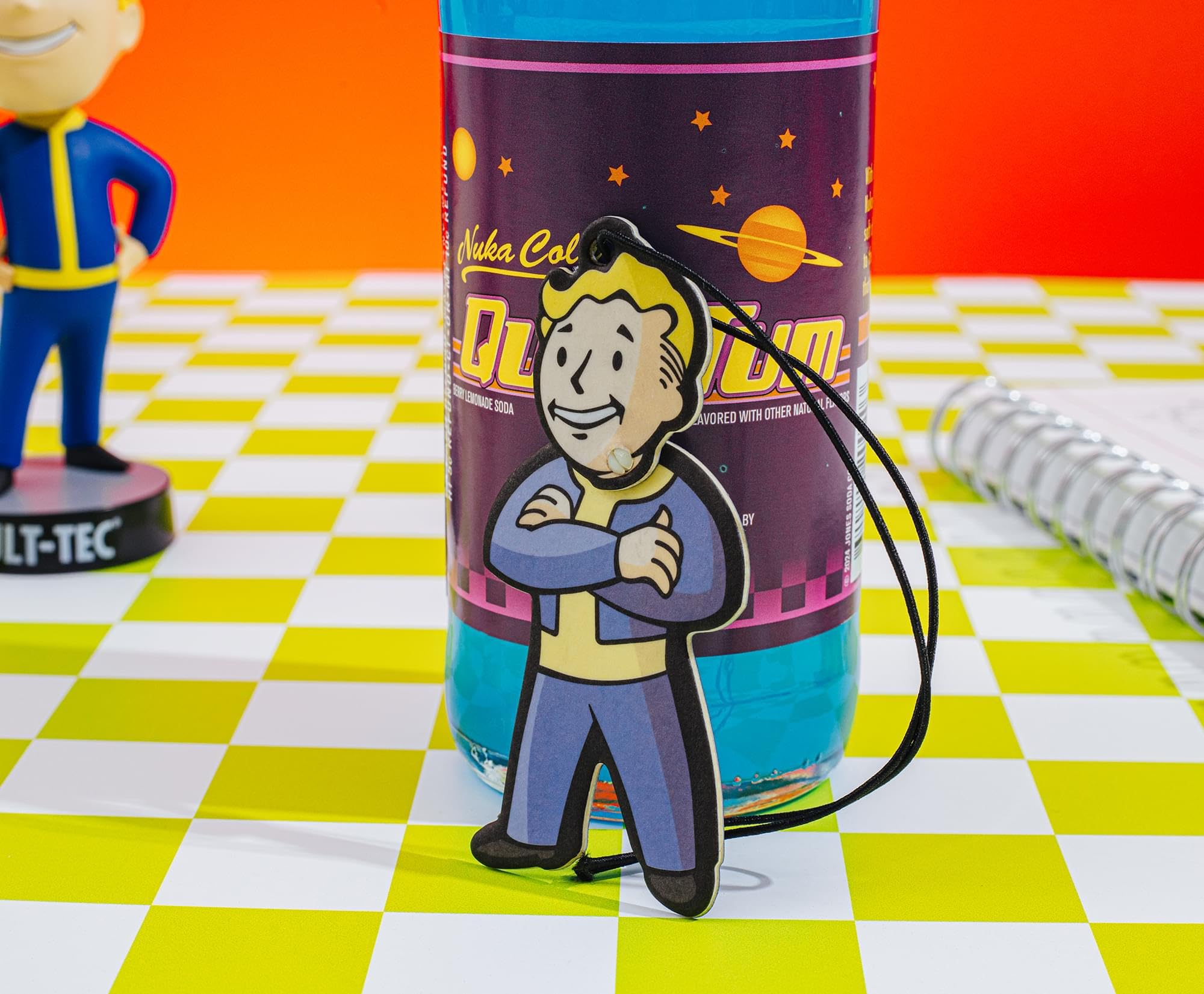 Foto 7 | Ambientador Just Funky Fallout Vault Boy Wiggler Vanilla - Venta Internacional.