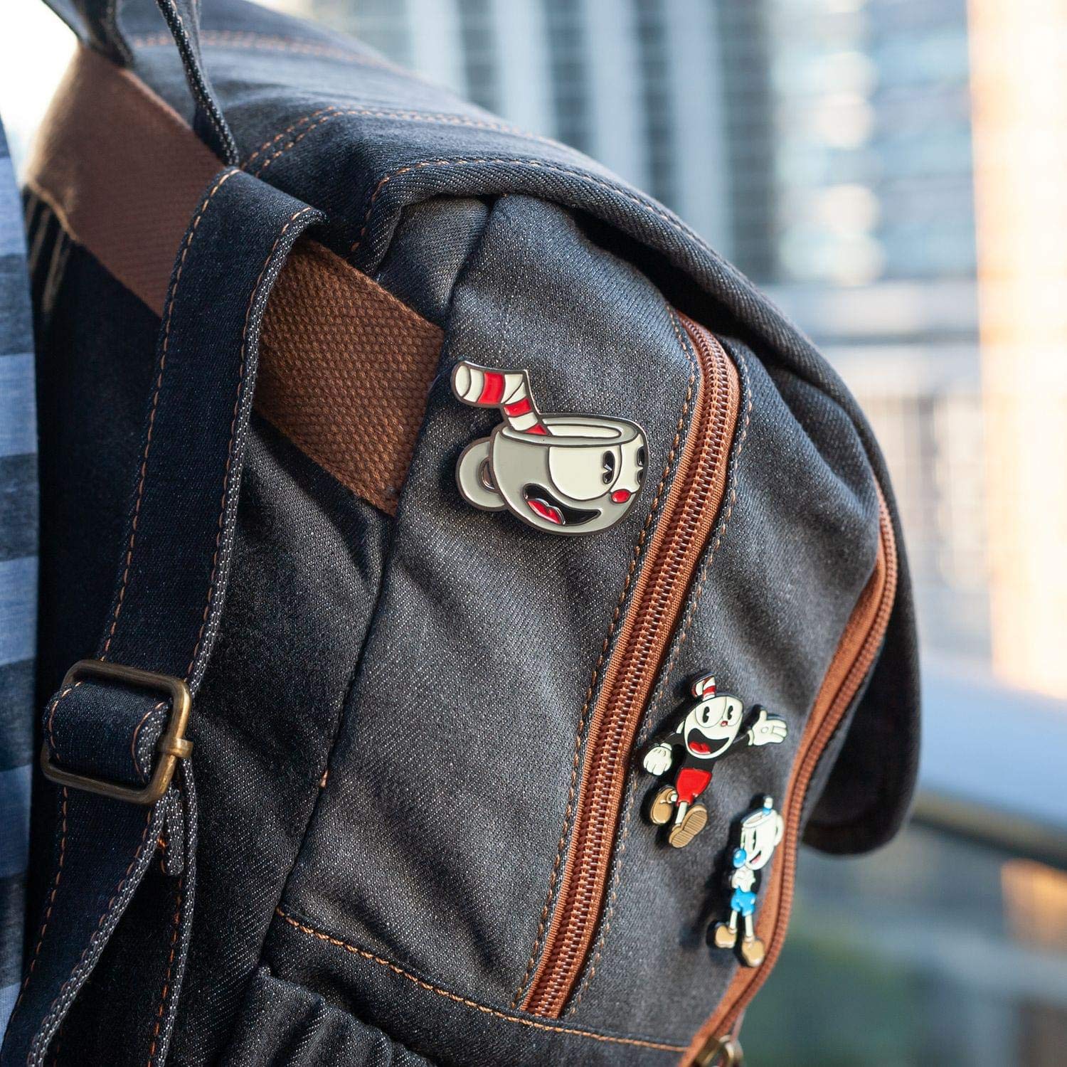 Foto 4 | Collector Pin Just Funky Cuphead  Personaje De Videojuego - Venta Internacional.