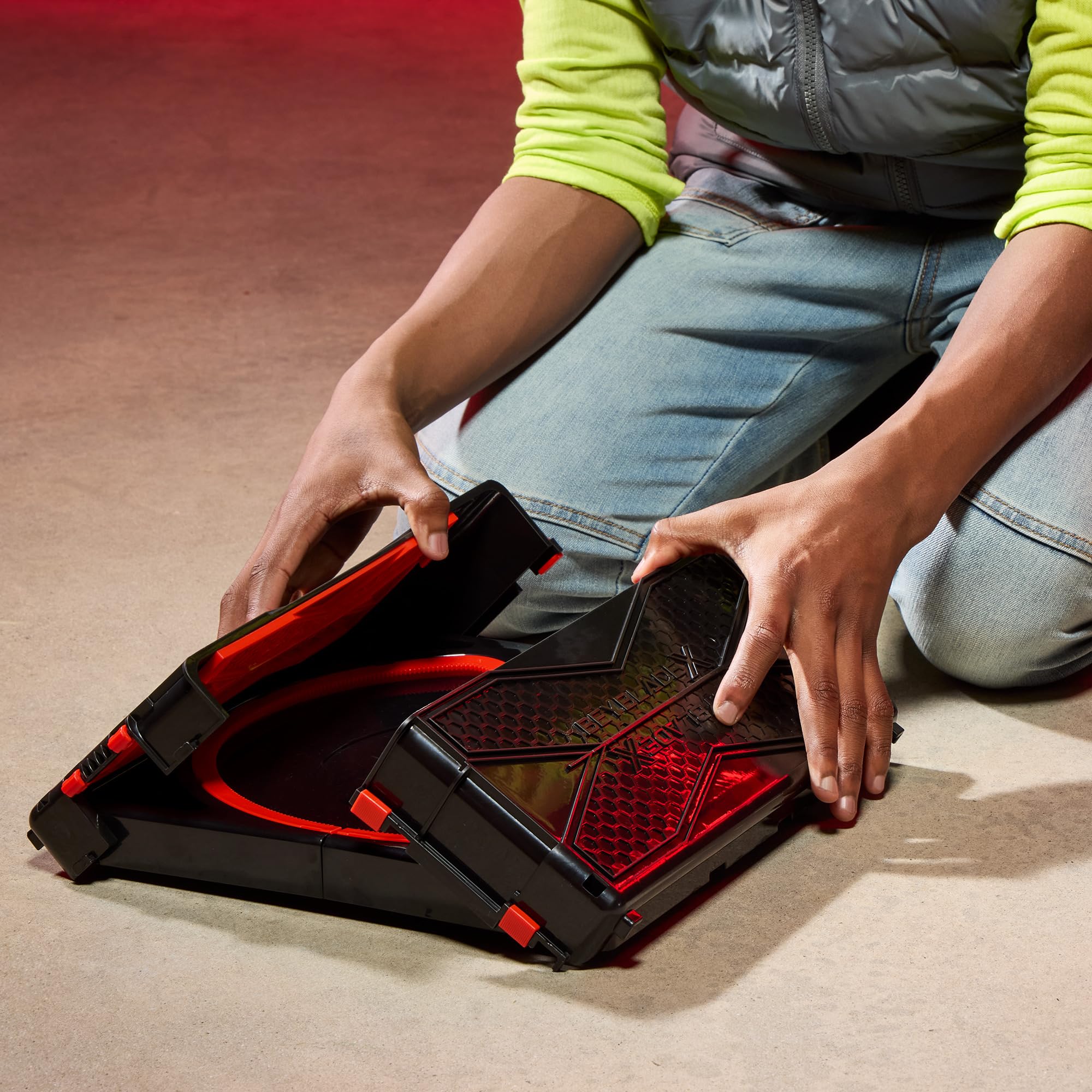 Foto 4 pulgar | Battle Arena Beyblade X Clash & Carry Beystadium Desde Hace Más De 8 Años - Venta Internacional.