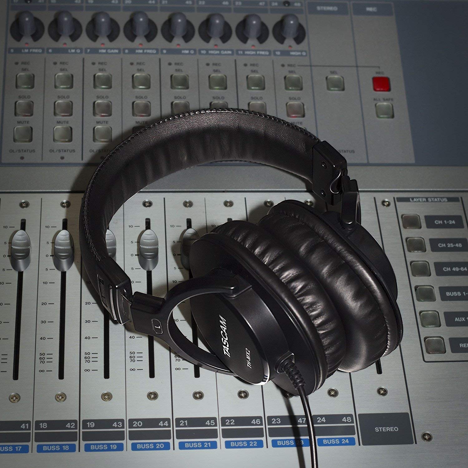 Foto 4 pulgar | Auriculares Tascam Th-mx2 Para Mezclas De Estudio Con La Parte Trasera Cerrada - Venta Internacional.