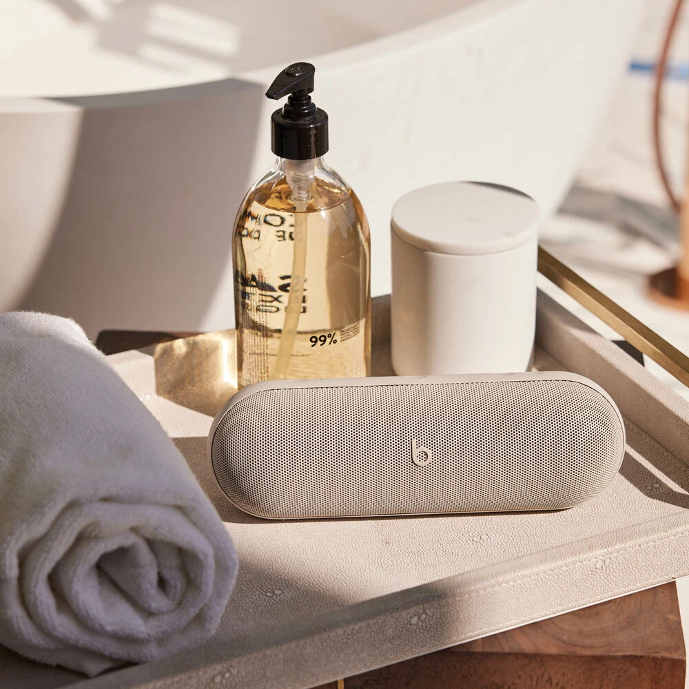 Foto 3 | Bocina Bluetooth Beats Pill X Kim Kardashian Gris Claro