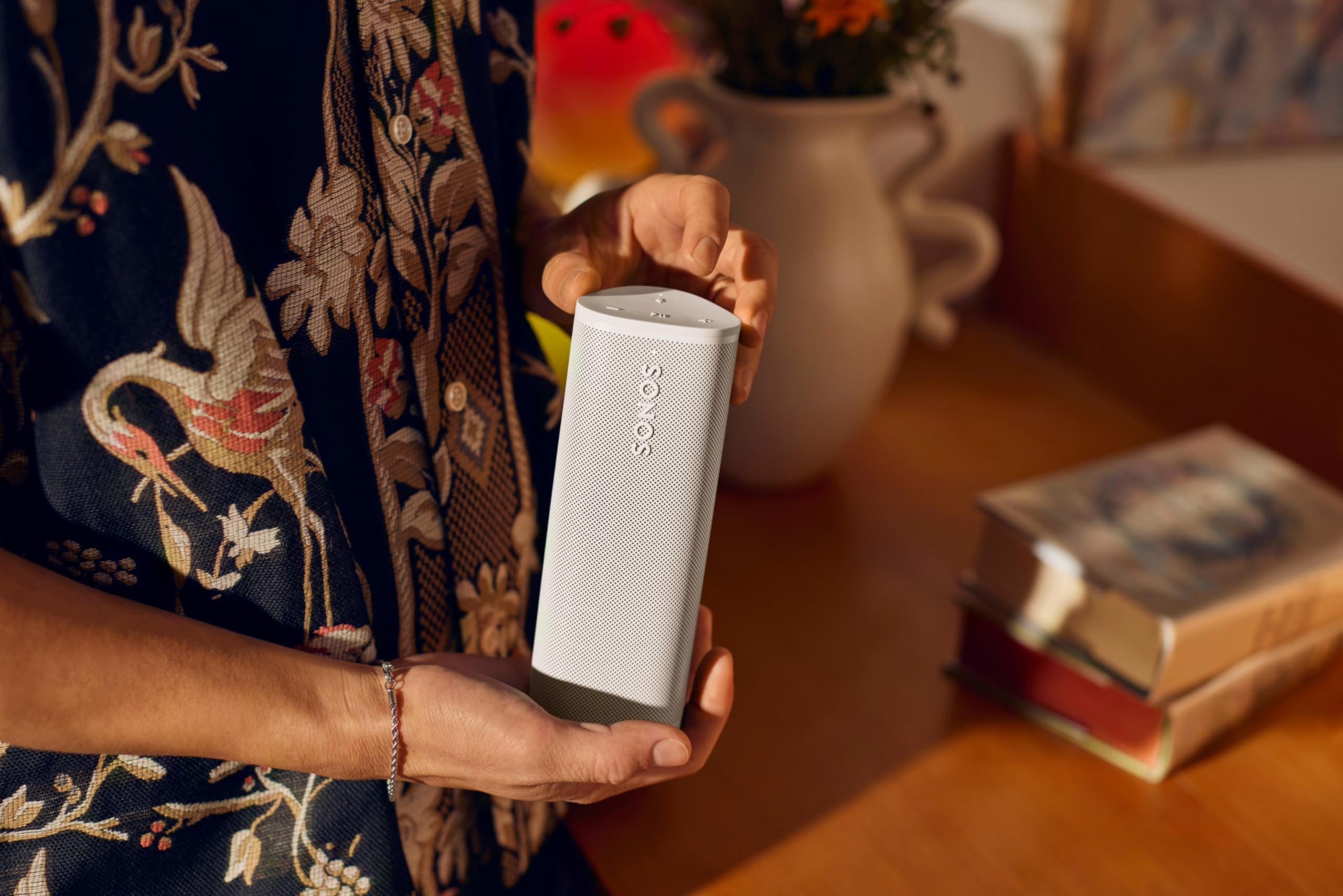 Foto 8 pulgar | Altavoz Bluetooth Sonos Roam 2 Portátil Impermeable Blanco - Venta Internacional.