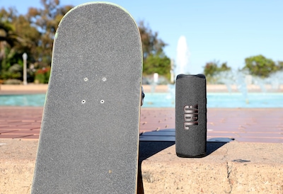 Foto 7 | Altavoz Bluetooth Jbl Flip 6 Portátil Con 12 Horas De Reproducción, Color Negro - Venta Internacional.