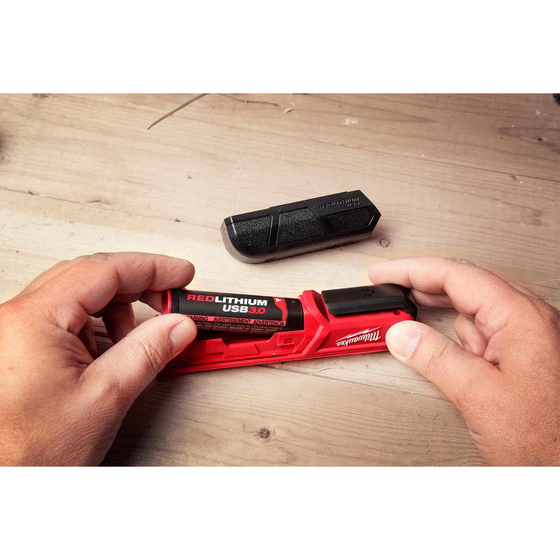 Foto 3 pulgar | Batería Milwaukee 4v Usb 48-11-2131 Para Linternas - Venta Internacional.