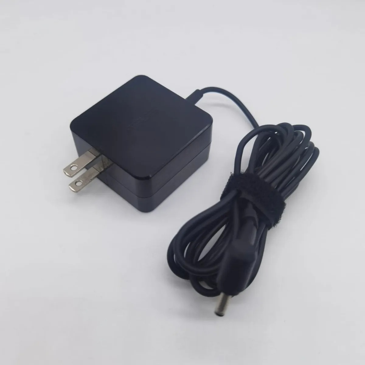 Foto 2 | Cargador para Laptop Asus 19 V 1.75 A Punta 4.0x1.35 mm