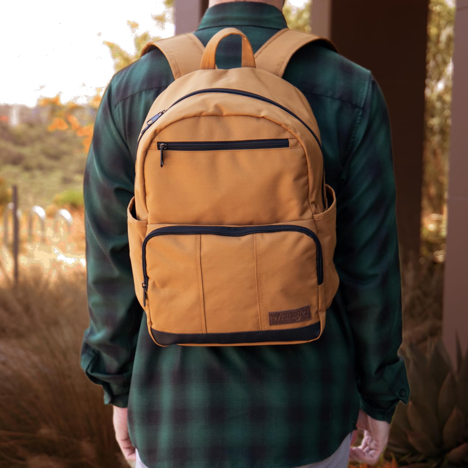 Foto 5 | Mochila Wrangler Industry Classic Logo Resistente Al Agua Marrón - Venta Internacional.
