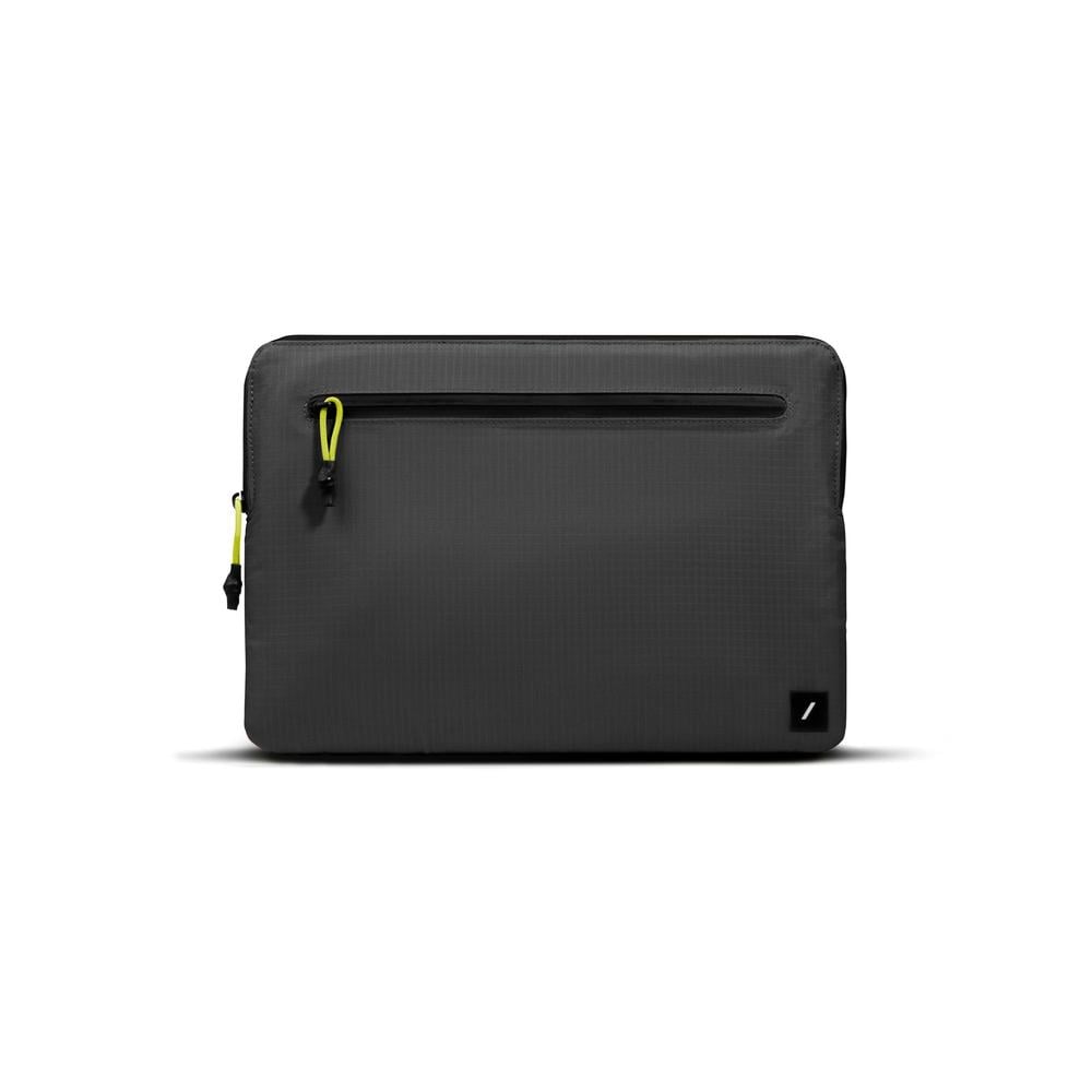 Funda Ultra Ligera para Macbook  Native Union 16'' Negro $765