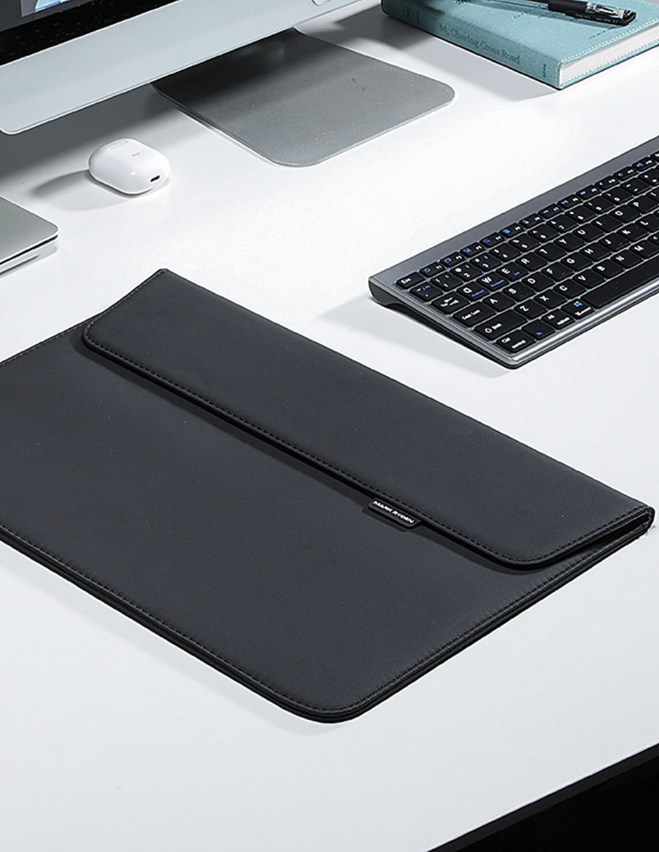 Foto 5 pulgar | Funda para Laptop Mark Ryden 13.3'' Modelo 67x Negra