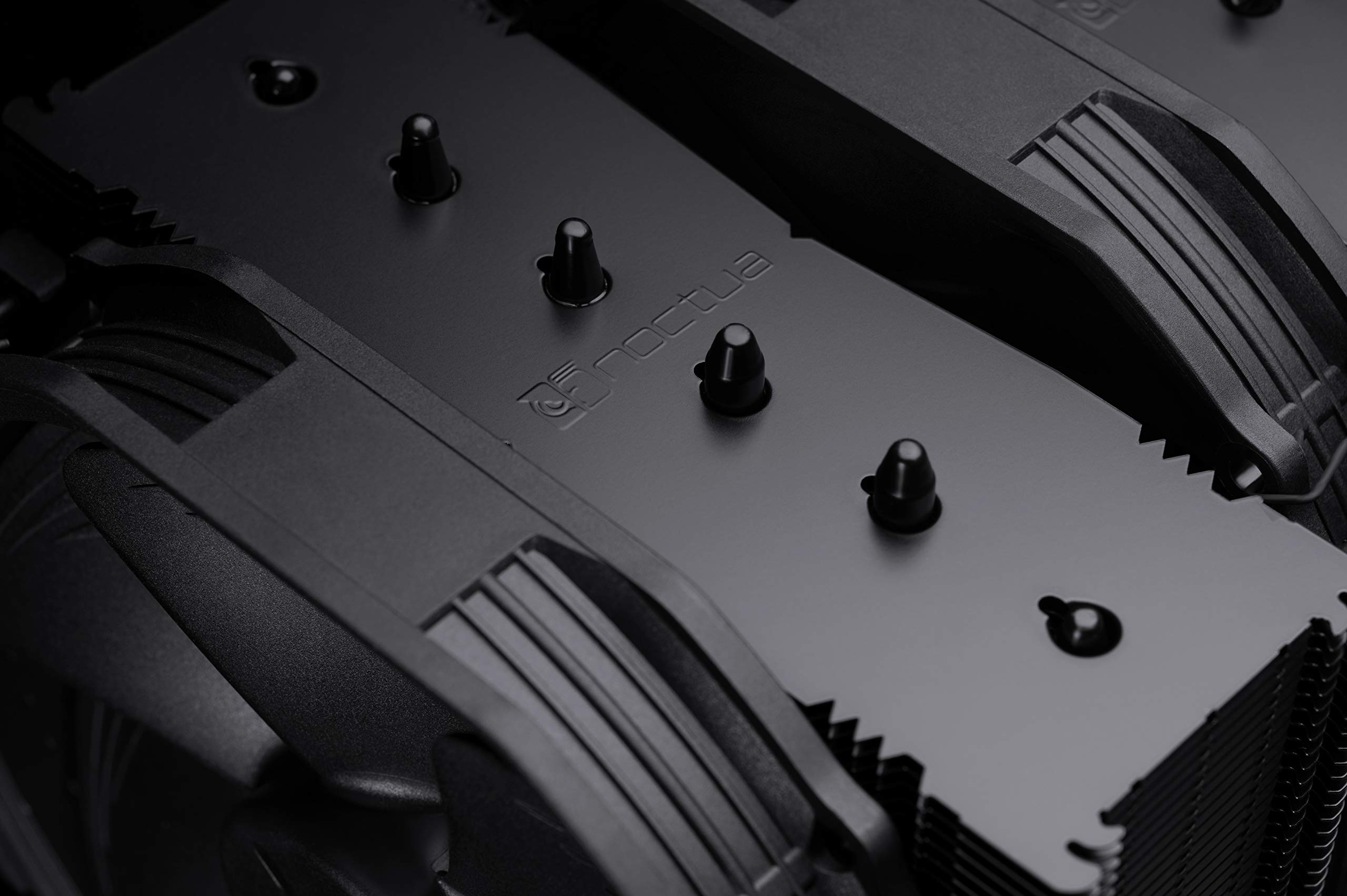 Foto 6 | Enfriador De Cpu Noctua Nh-d15 Chromax.black Dual-tower 140 Mm - Venta Internacional.