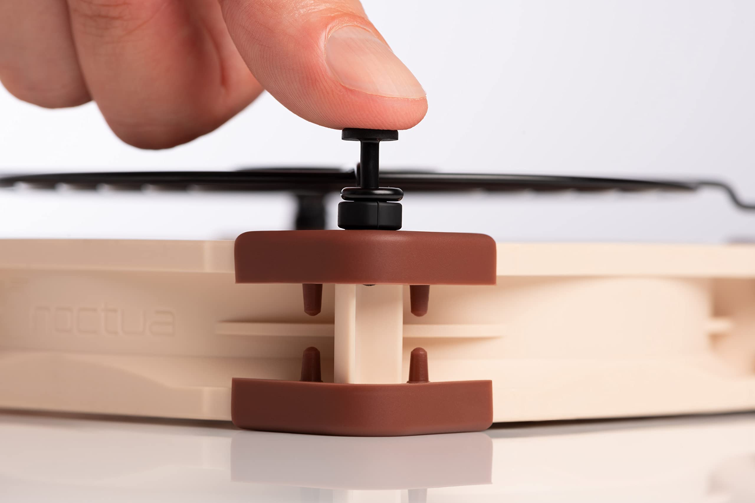 Foto 6 pulgar | Fan Grills Noctua Na-fg1-12 Sx2 Para Ventiladores De 120 Mm (juego De 2) - Venta Internacional.