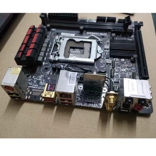 Foto 3 | Placa Madre Msi Z270i Corsair Lga 1151 Intel Z270 Ddr4 - Venta Internacional.