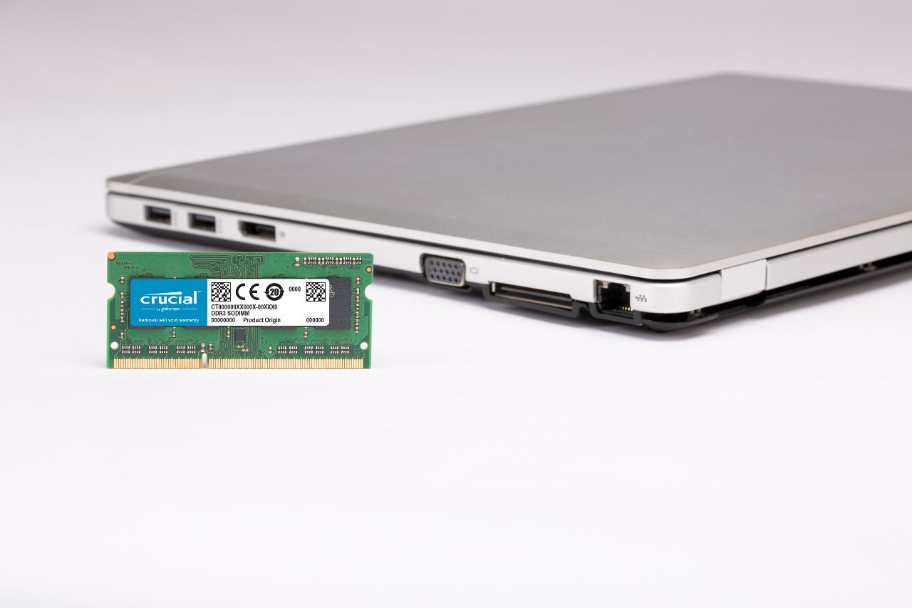 Foto 4 | Memoria Ram Crucial Ct51264bf160b Para Portátil Ddr3 1600 Mhz Cl11 De 4 Gb - Venta Internacional.