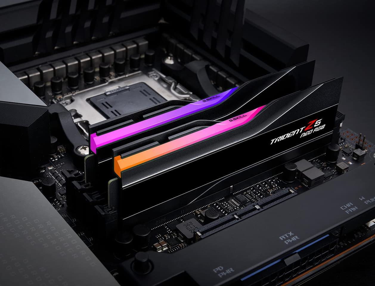 Foto 4 | Kit De Memoria G.skill Trident Z5 Neo Rgb De 64 Gb [2 X 32 Gb] Ddr5 - Venta Internacional.