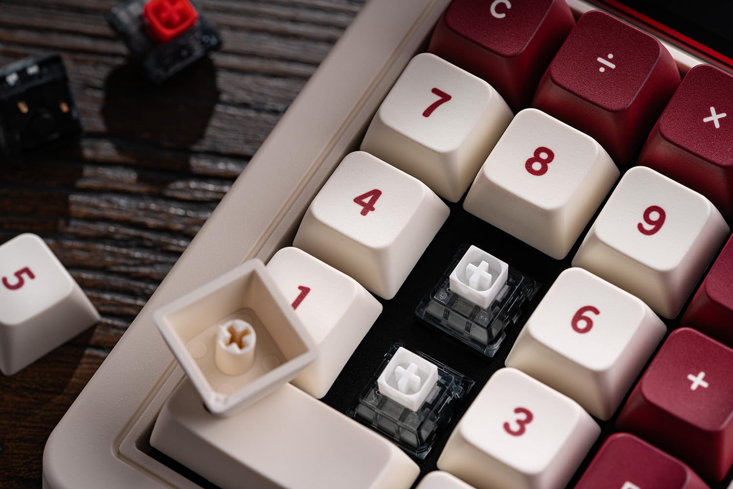 Foto 6 pulgar | Numpad 8bitdo Retro 18 Mecánico Bluetooth/2.4g/cableado Fami - Venta Internacional.