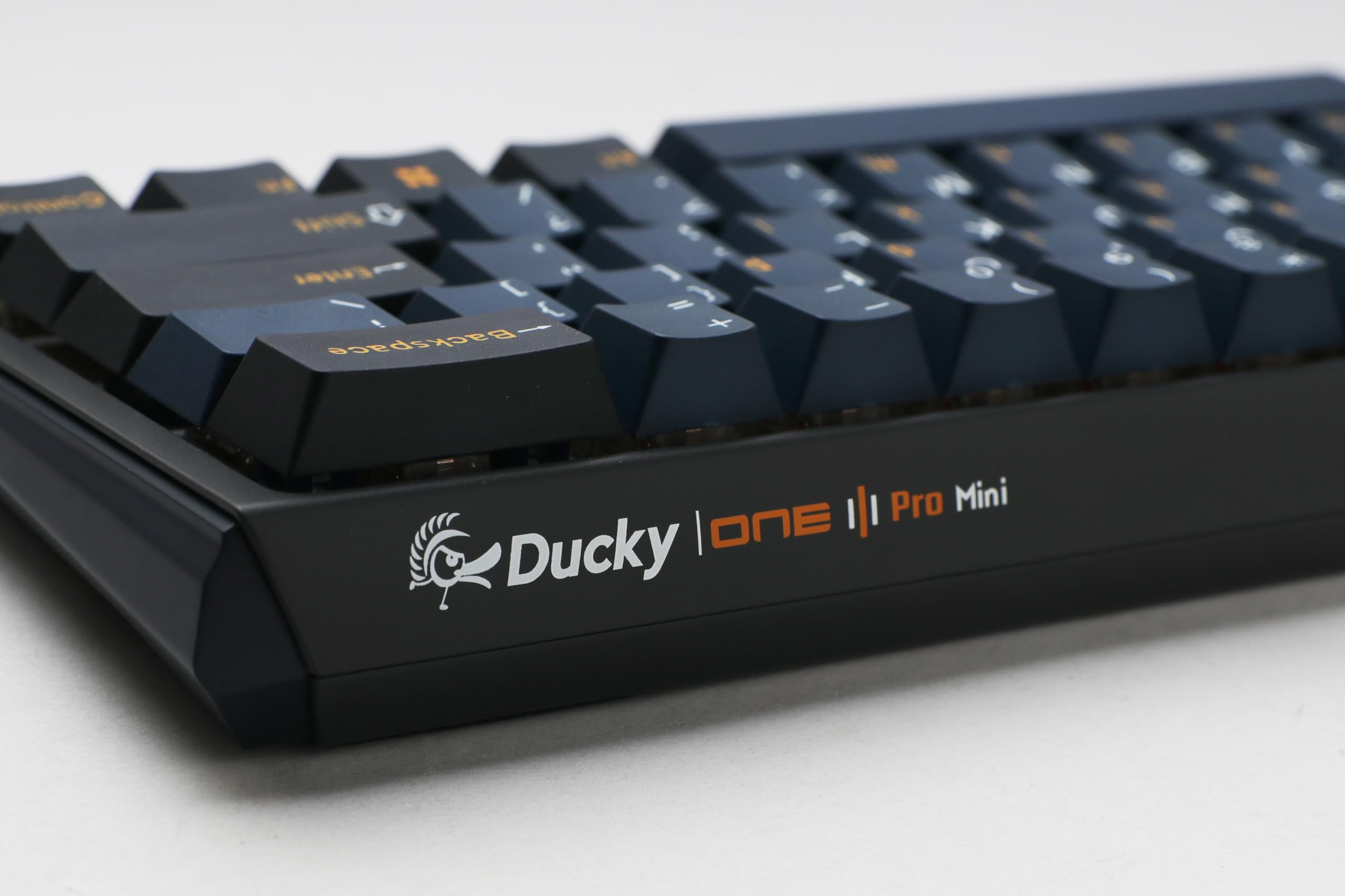 Foto 4 | Teclado Mecánico Ducky One 3 Mini Pro Nazca 8k Rgb Marrón - Venta Internacional.