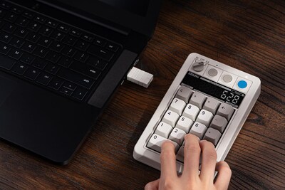 Foto 2 | Teclado Numérico Mecánico 8bitdo Retro 18 Bluetooth/2.4g/cableado - M - Venta Internacional.