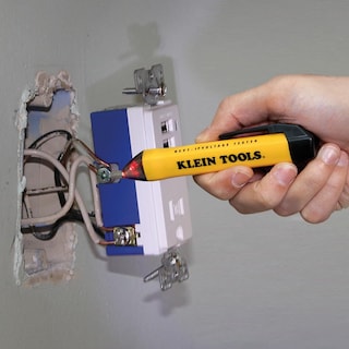 Foto 4 | Kit De Comprobador Outlet Klein Tools 80025 Con Comprobador Gfci Y Bolígrafo - Venta Internacional.