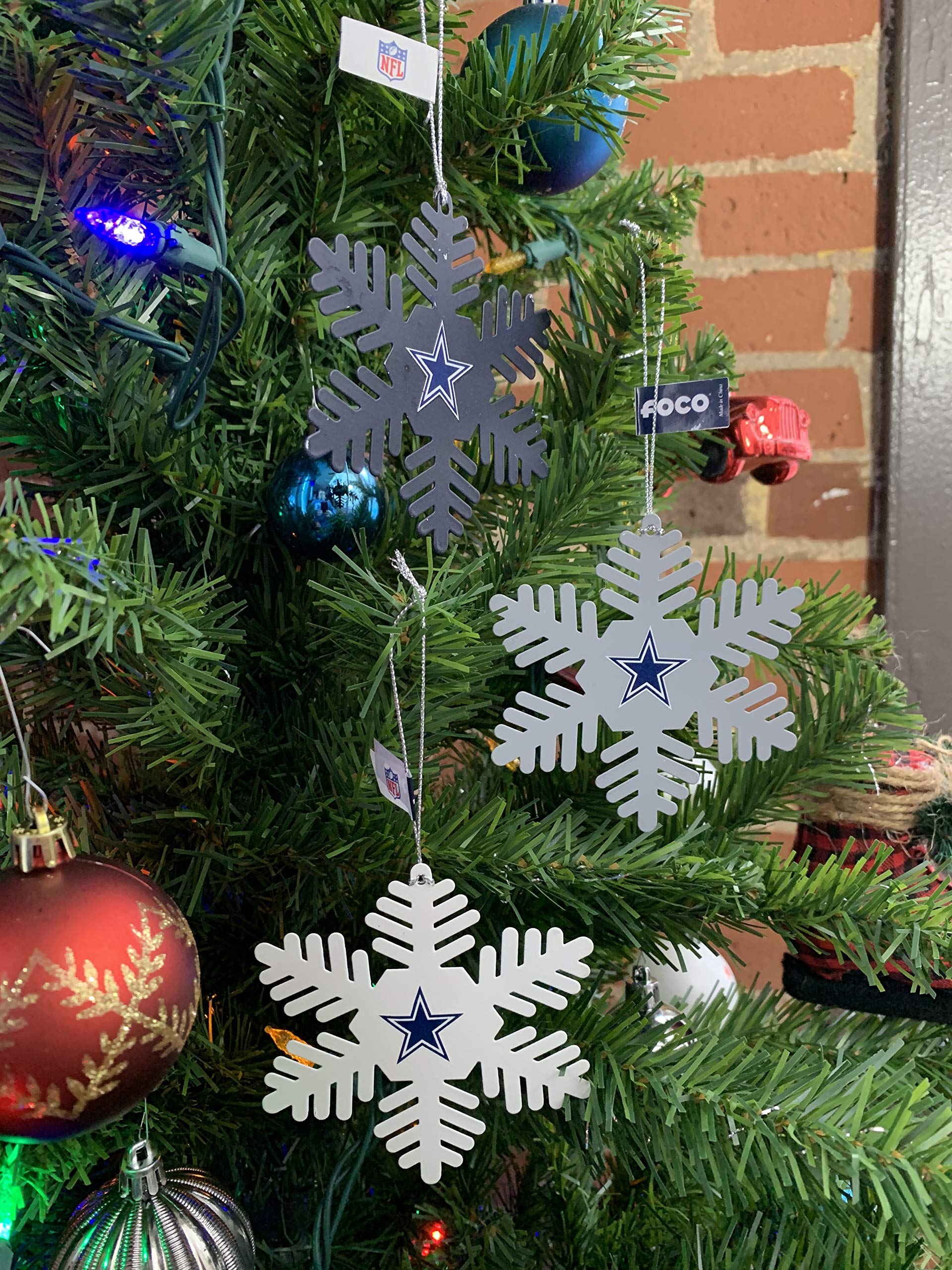 Foto 4 pulgar | Set De Adornos Navideños Foco Dallas Cowboys Nfl 3 Con Forma De Copos De Nieve Metálicos - Venta Internacional.