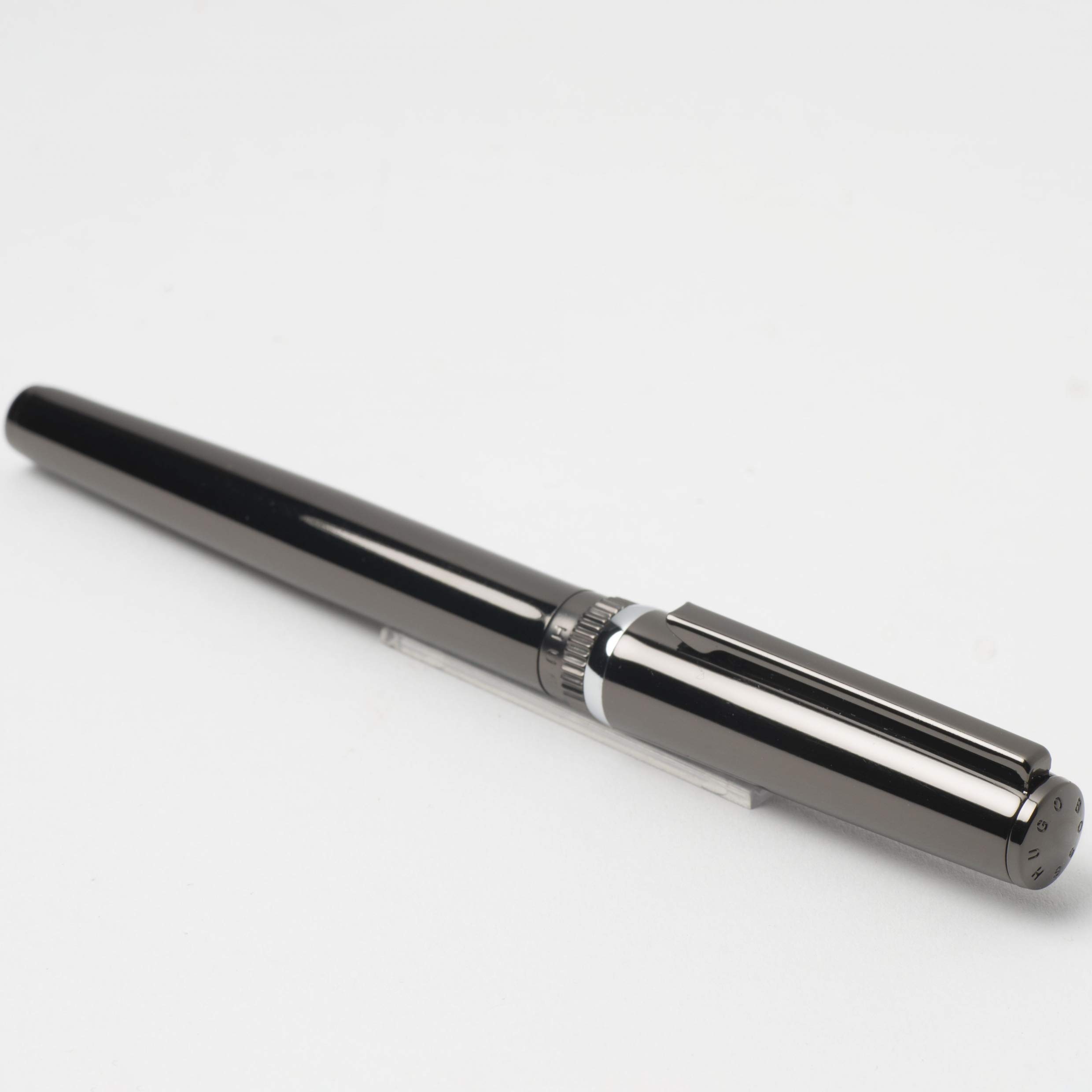 Foto 4 pulgar | Bolígrafo Hugo Boss Gear Metal Dark Chrome - Venta Internacional.