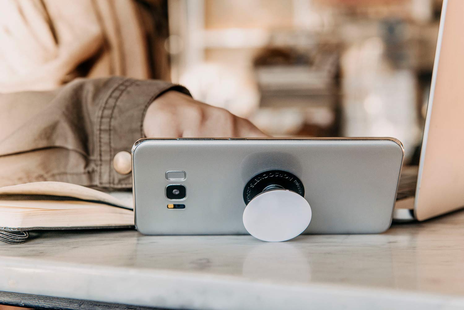 Foto 2 | Empuñadura Para Teléfono Con Soporte Popsockets De Aluminio Negro - Venta Internacional.