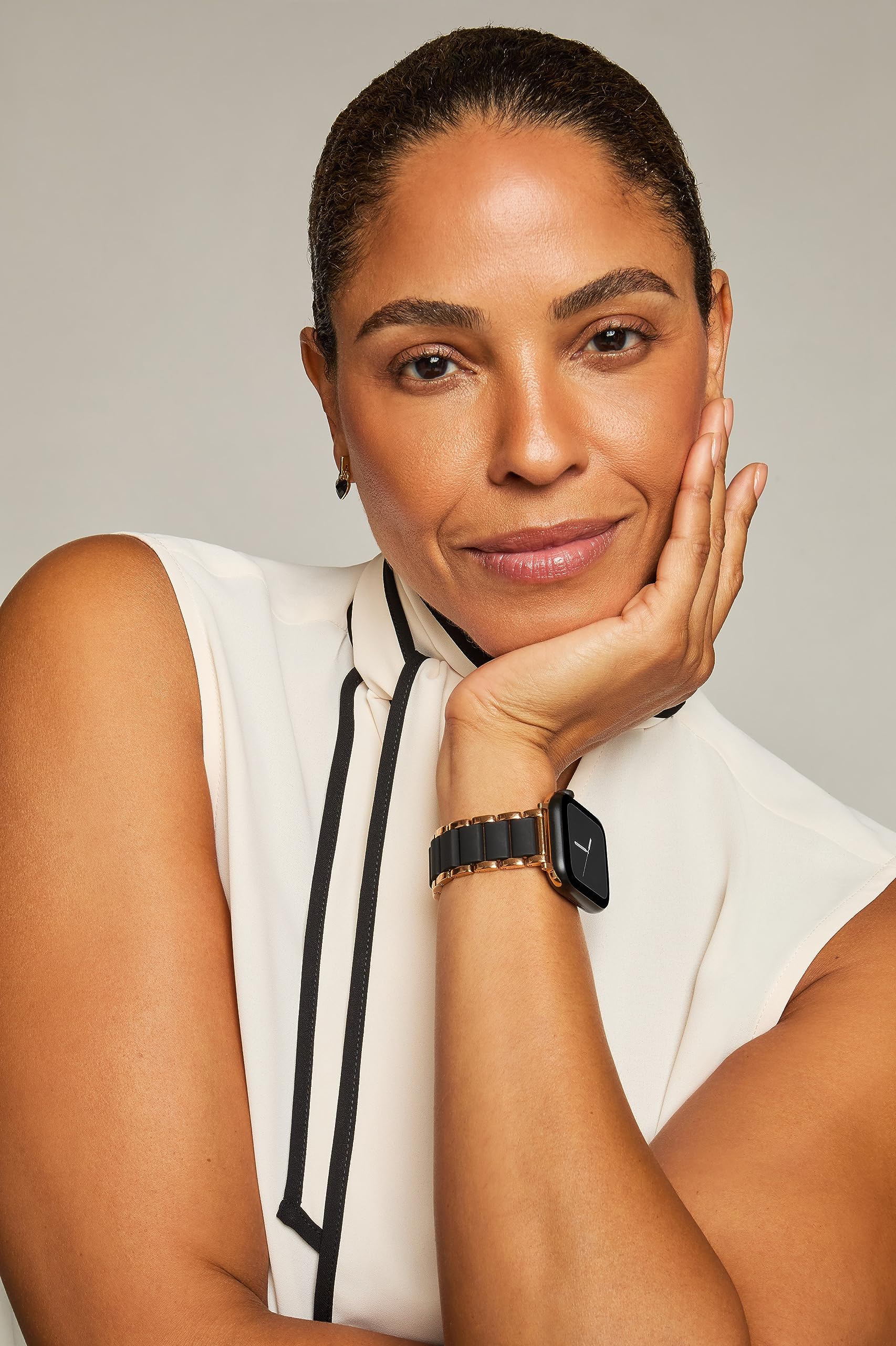 Foto 7 pulgar | Pulsera Moderna para Apple Watch Anne Klein Recubierta de Goma - Venta Internacional