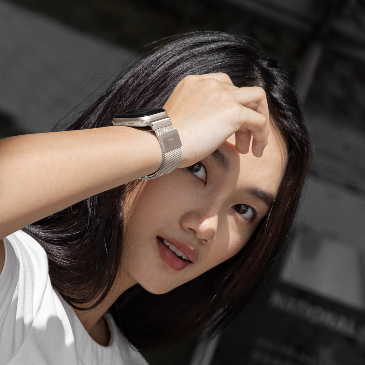 Foto 4 pulgar | Correa para Apple Watch Uniq Metálica Corte Milanés