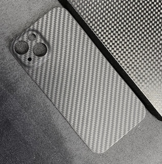 Foto 2 | Funda Netonbox Texturizada de Fibra de Carbono para iPhone 14 Plus color Gris