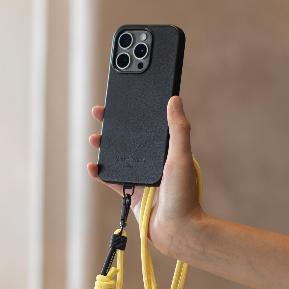 Foto 6 pulgar | Funda Native Union Active Negro Para Iphone 16 Pro