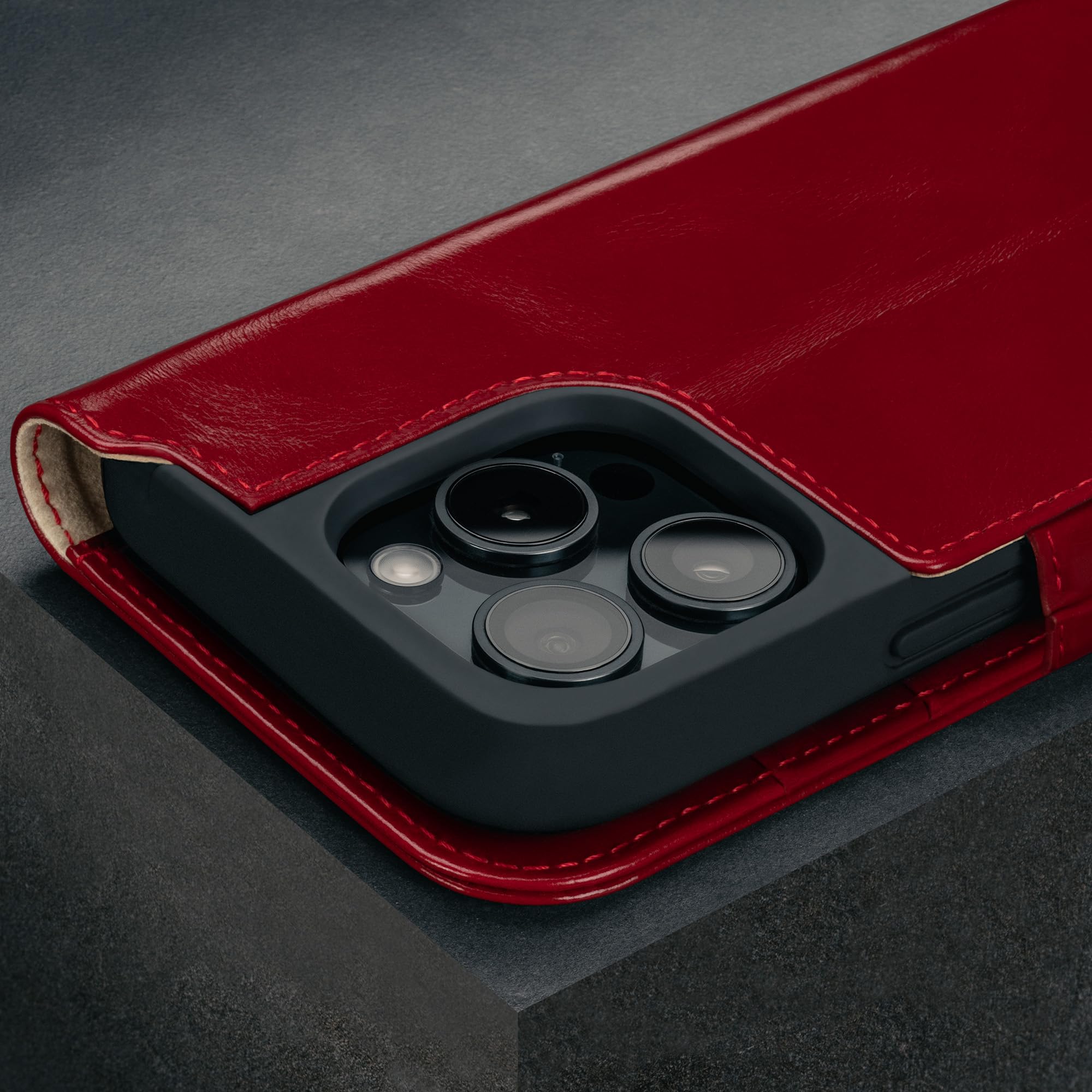 Foto 6 pulgar | Funda Torro Premium Leather Para Iphone 16 Pro Max, Color Rojo - Venta Internacional.