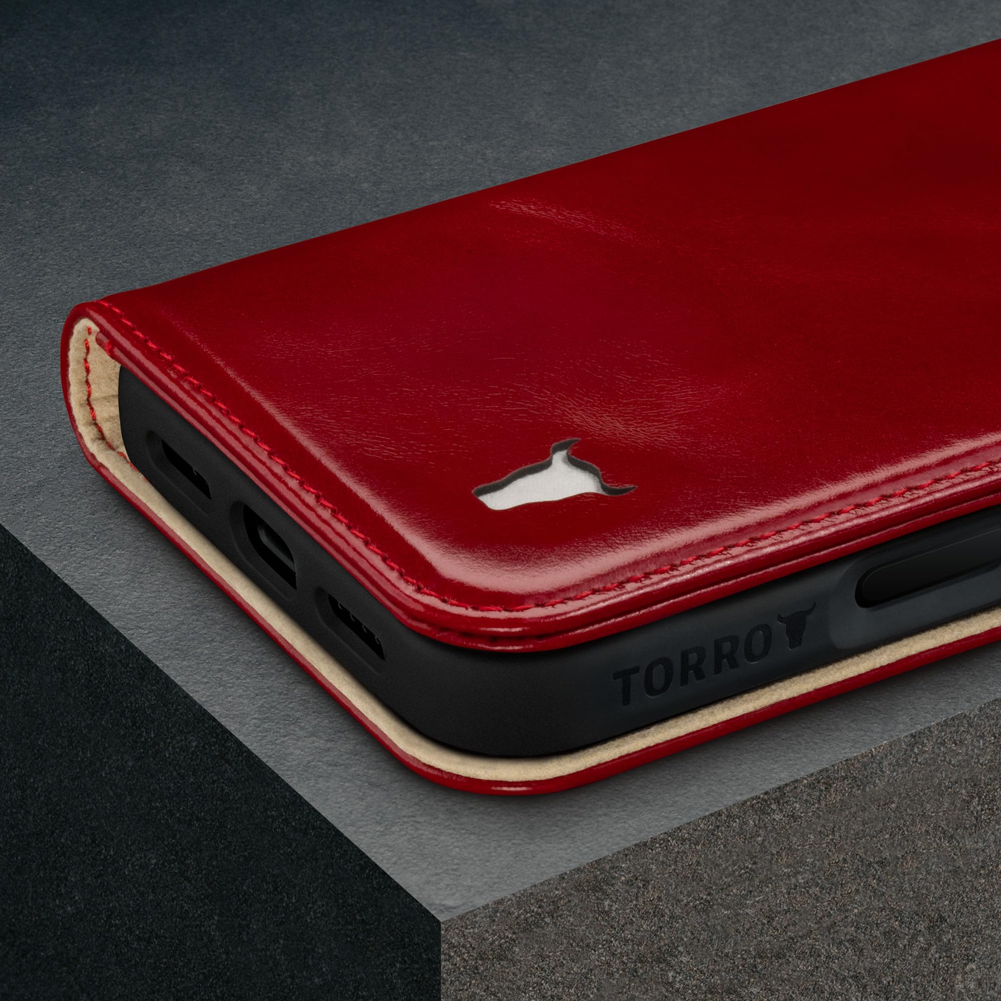Foto 8 pulgar | Funda Torro Premium Leather Para Iphone 16 Pro Max, Color Rojo - Venta Internacional.
