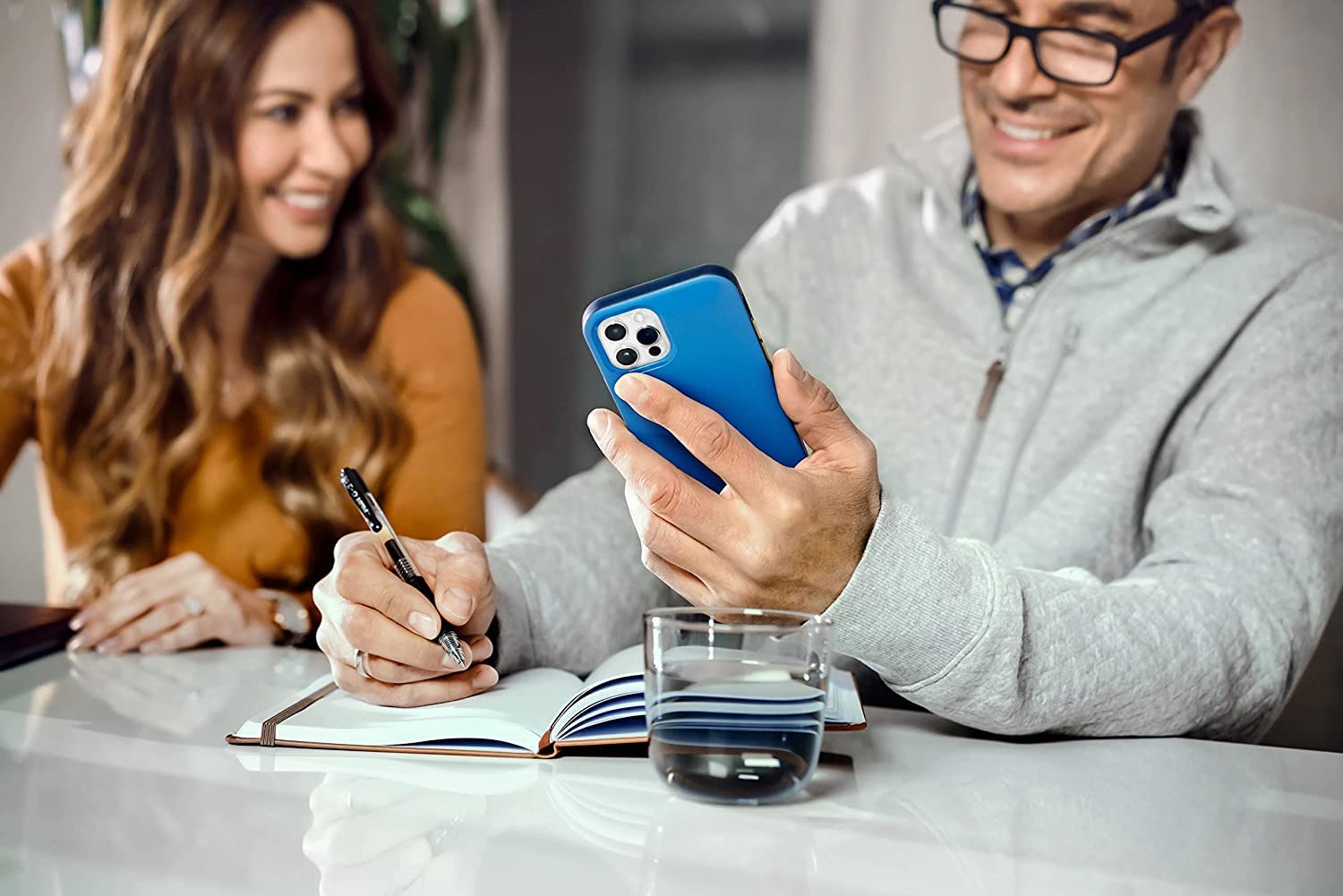 Foto 6 pulgar | Funda Otterbox Commuter Series Para Iphone 14 Pro Max - Venta Internacional.