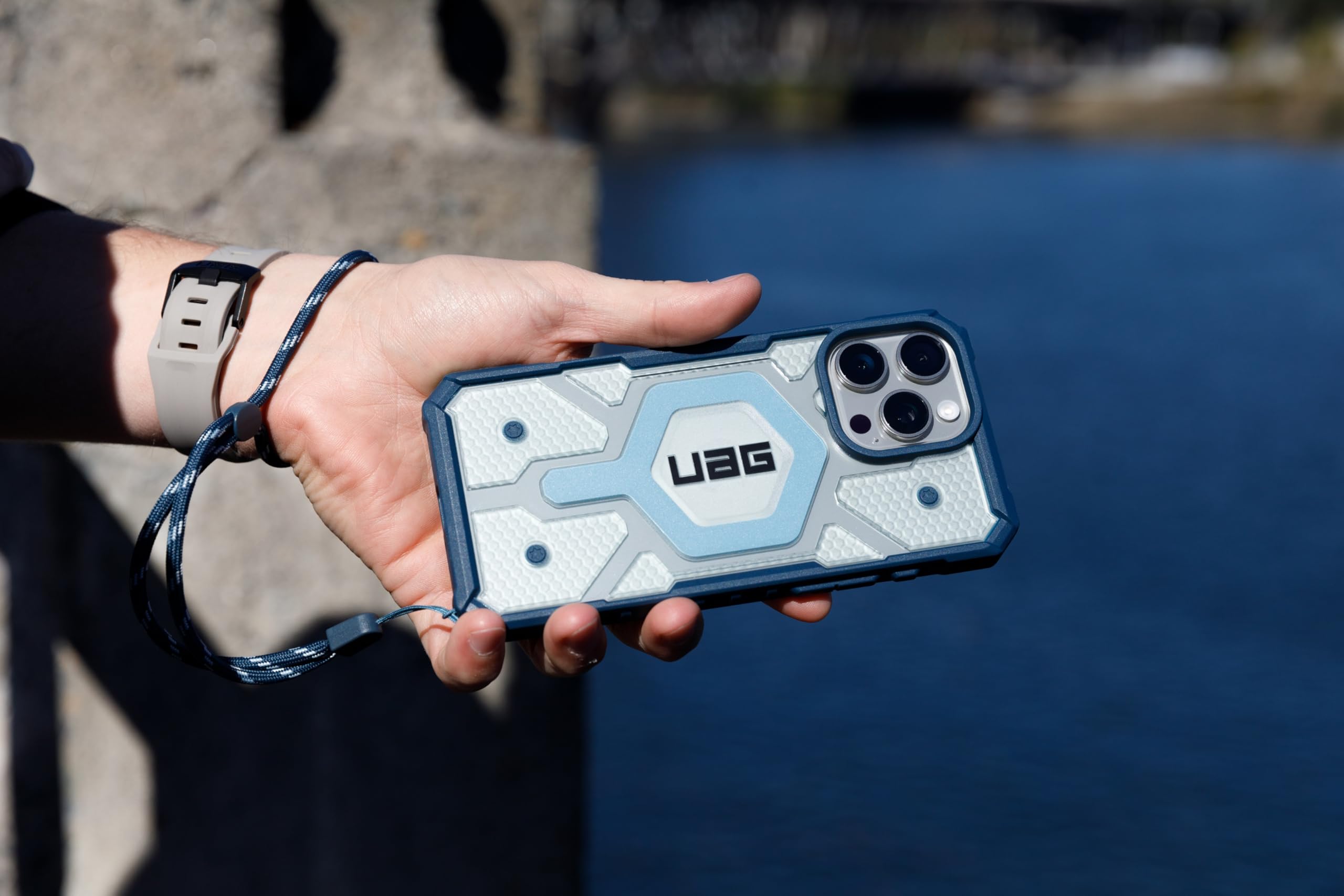 Foto 4 pulgar | Funda Para Teléfono Urban Armor Gear Uag Pathfinder Clear Para Iphone 16 Pro Max - Venta Internacional.