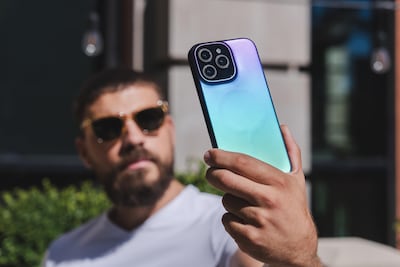 Foto 7 | Funda De Teléfono Zagg Milan Snap Para Iphone 16 Pro Max Que Cambia De Color - Venta Internacional.