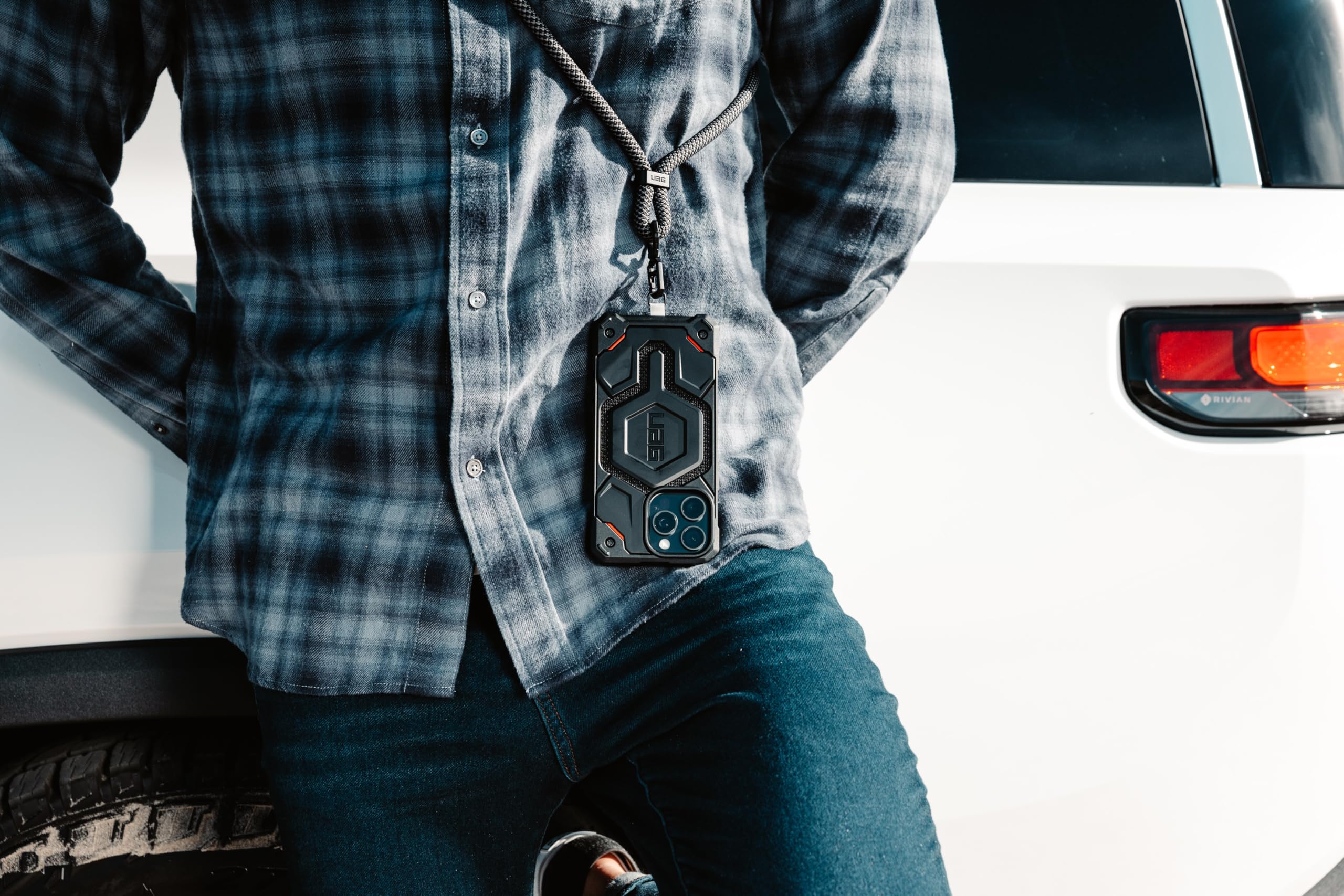 Foto 7 pulgar | Funda Urban Armor Gear Uag Monarch Pro Kevlar Para Iphone 15 Pro - Venta Internacional.