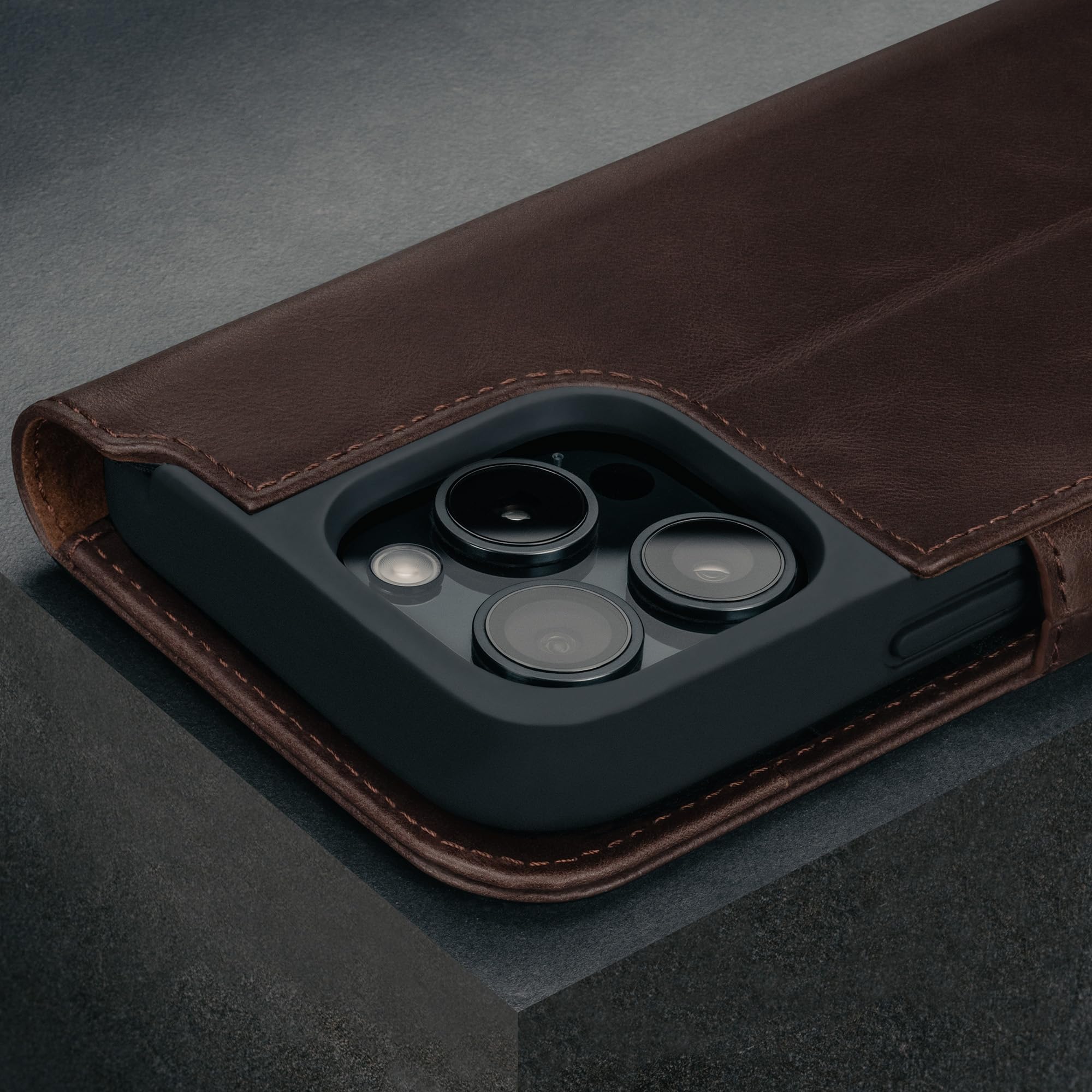 Foto 5 | Funda Torro Premium Leather Para Iphone 16 Pro Max, Color Marrón Oscuro - Venta Internacional.