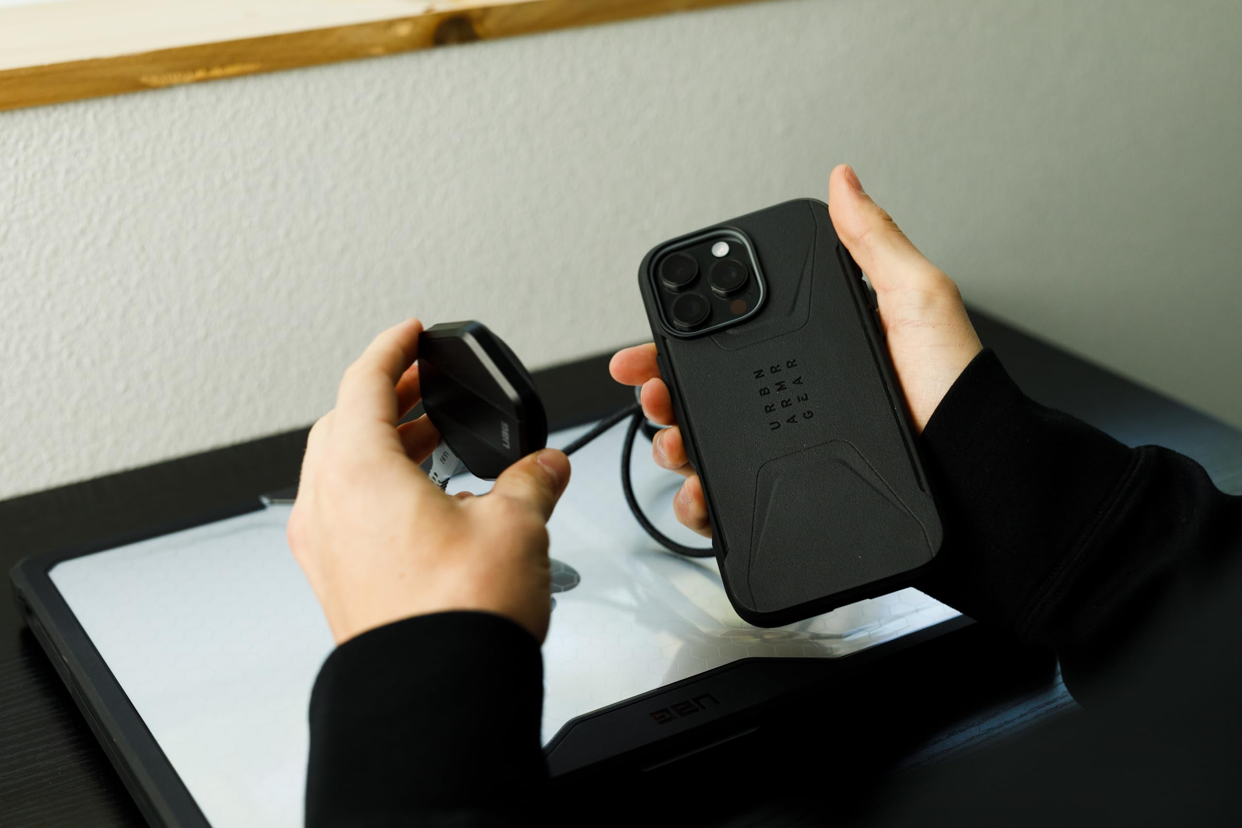 Foto 4 pulgar | Funda De Teléfono Urban Armor Gear Uag Civilian Para Iphone 16 Pro Max - Venta Internacional.