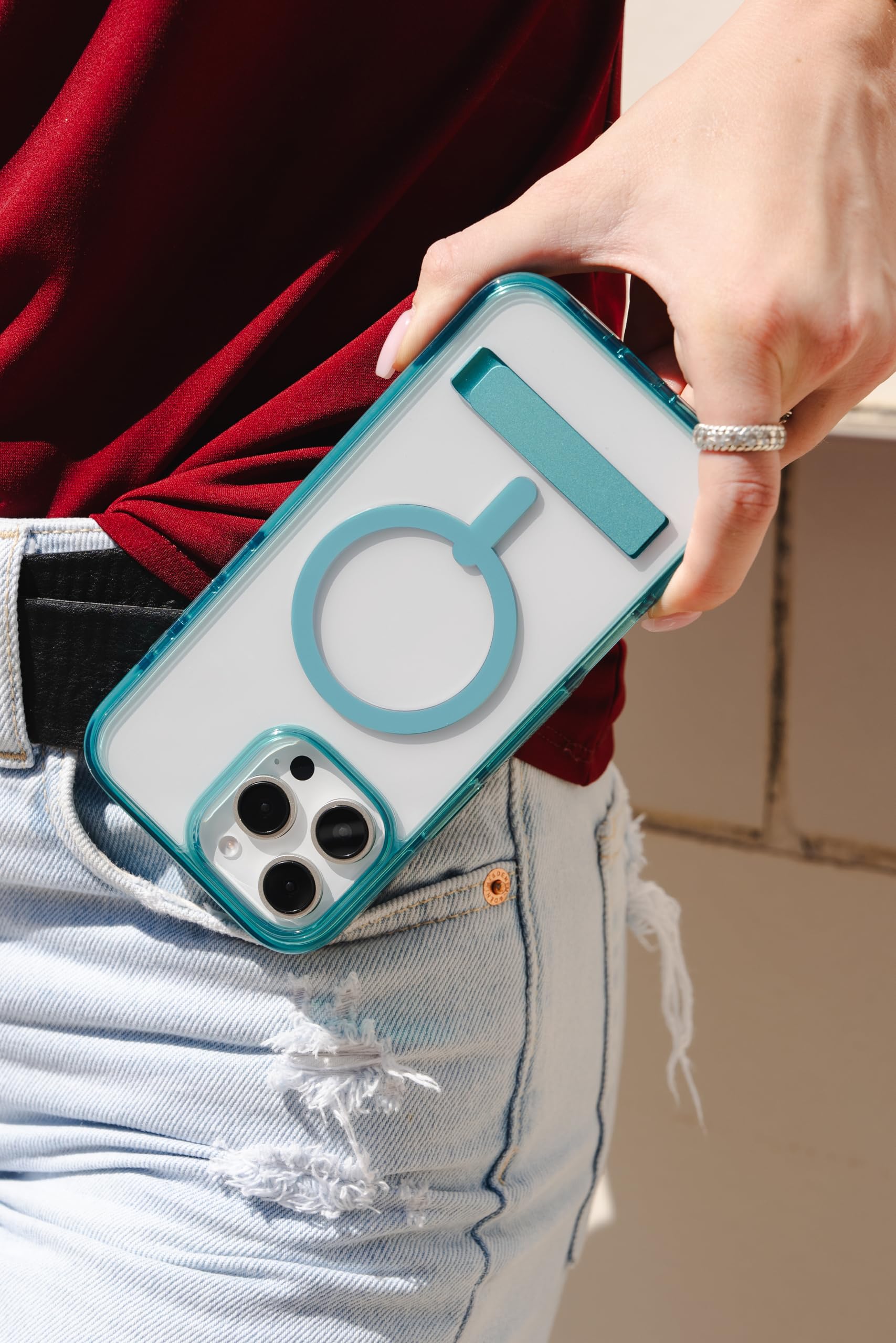 Foto 7 | Funda Zagg Santa Cruz Snap Con Soporte Para Iphone 16 Pro, Color Azul - Venta Internacional.