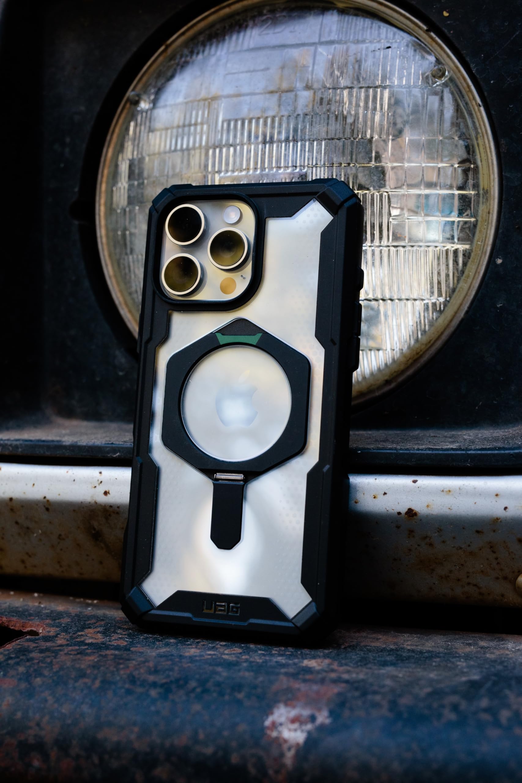 Foto 4 pulgar | Funda Para Iphone 16 Pro Urban Armor Gear Uag Plasma Xte Negro/transparente - Venta Internacional.