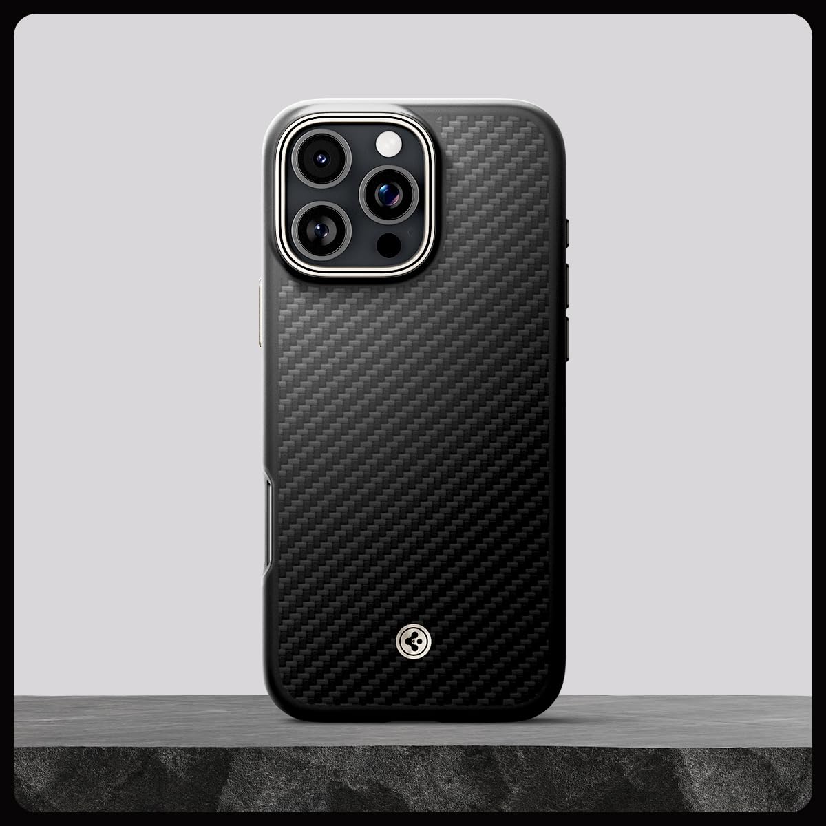Foto 4 pulgar | Funda Spigen Enzo Aramid Para Iphone 16 Pro De Grado Militar - Venta Internacional.