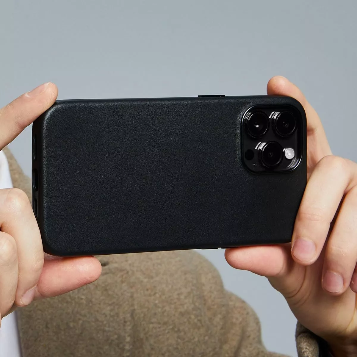 Foto 5 pulgar | Funda Para Iphone 13 De Piel Premium Magnética Con Magsafe