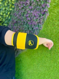 Foto 5 | Codera Microperforada Protector De Bateo (niño) - Negro/amarillo Unitalla