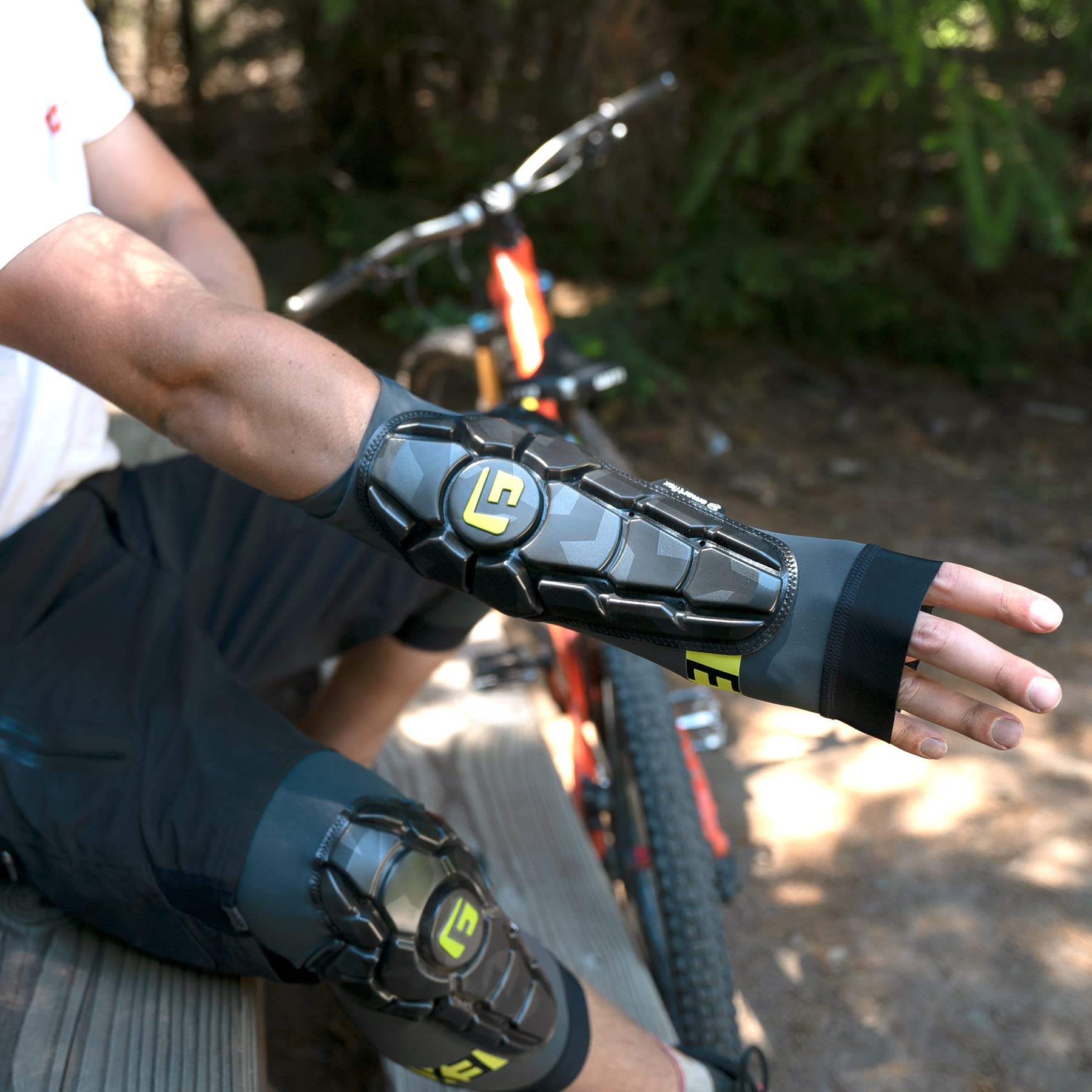 Foto 4 | Protectores De Codo G-form Pro-x3 Para Ciclismo De Montaña Negros Para Adultos, Talla M - Venta Internacional.