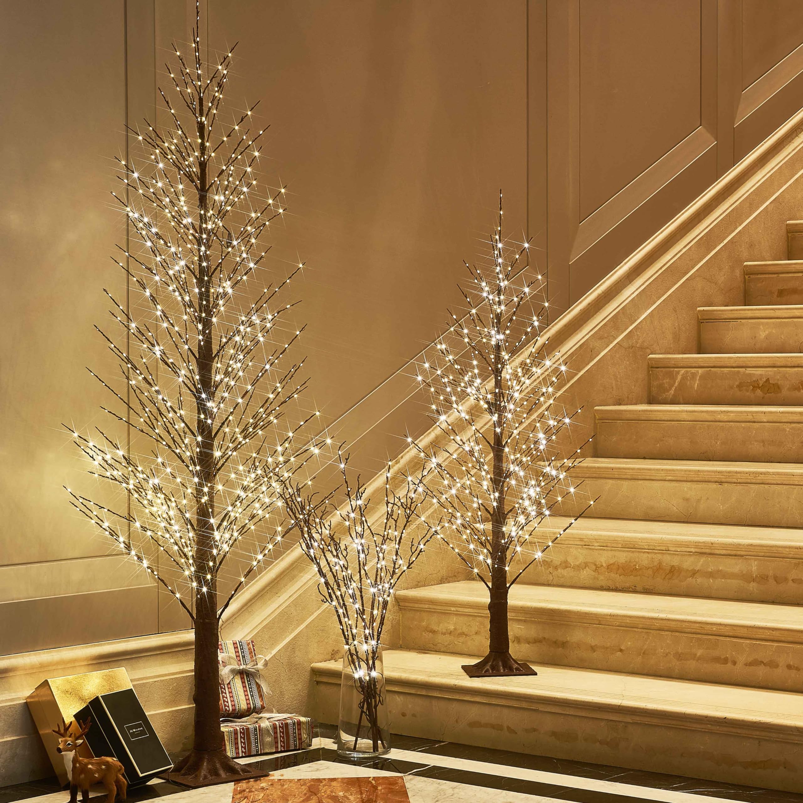 Foto 5 pulgar | Alpine Tree Hairui Iluminado En Color Marrón, 4 Pies Con Luces Blancas Cálidas De 450 L - Venta Internacional.