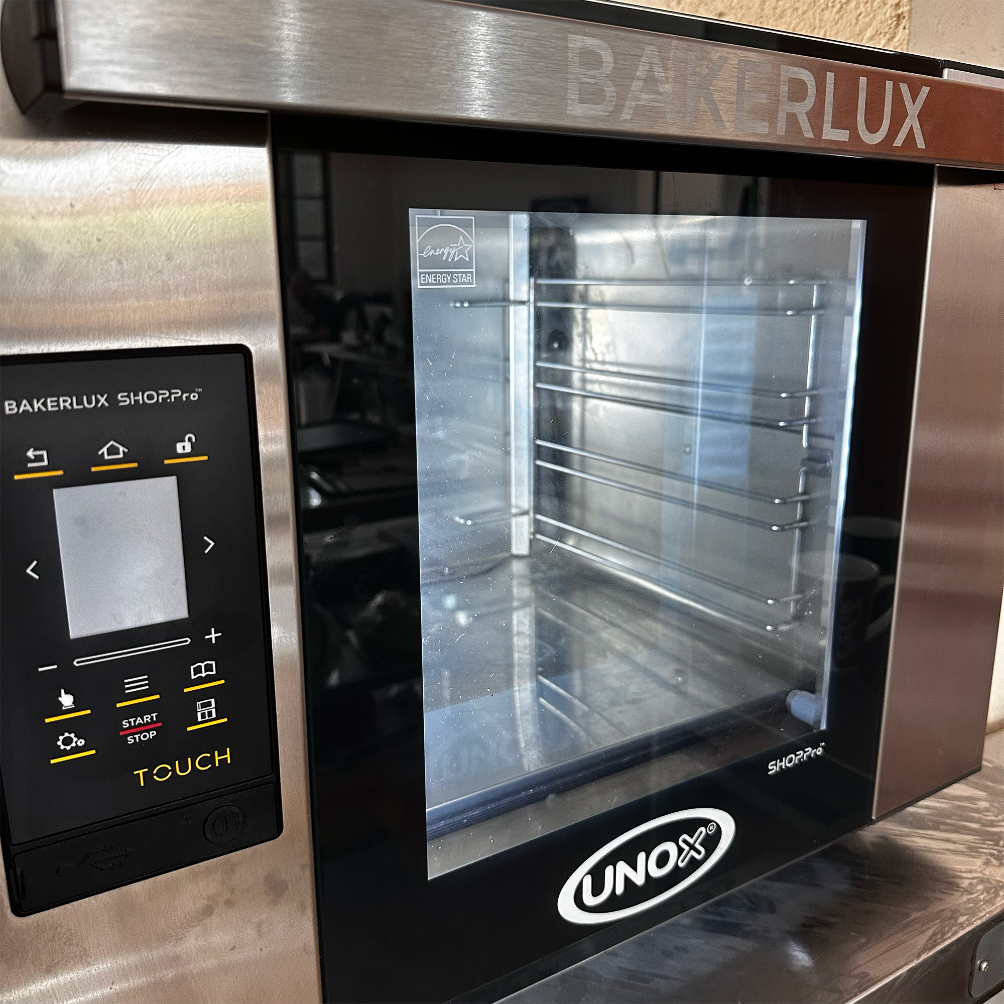 Foto 3 pulgar | Horno de Convección Unox  Xeft-04hs-etdv Touch color Plata