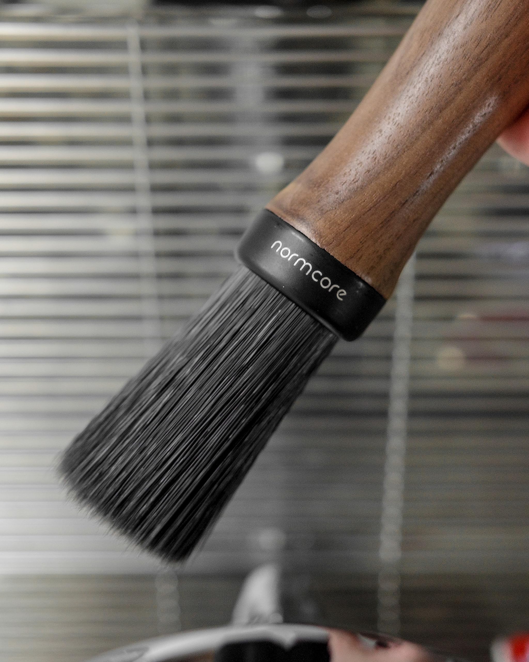 Foto 4 pulgar | Cepillo De Limpieza De Café Normcore Barista Con Mango De Madera De Nogal - Venta Internacional.