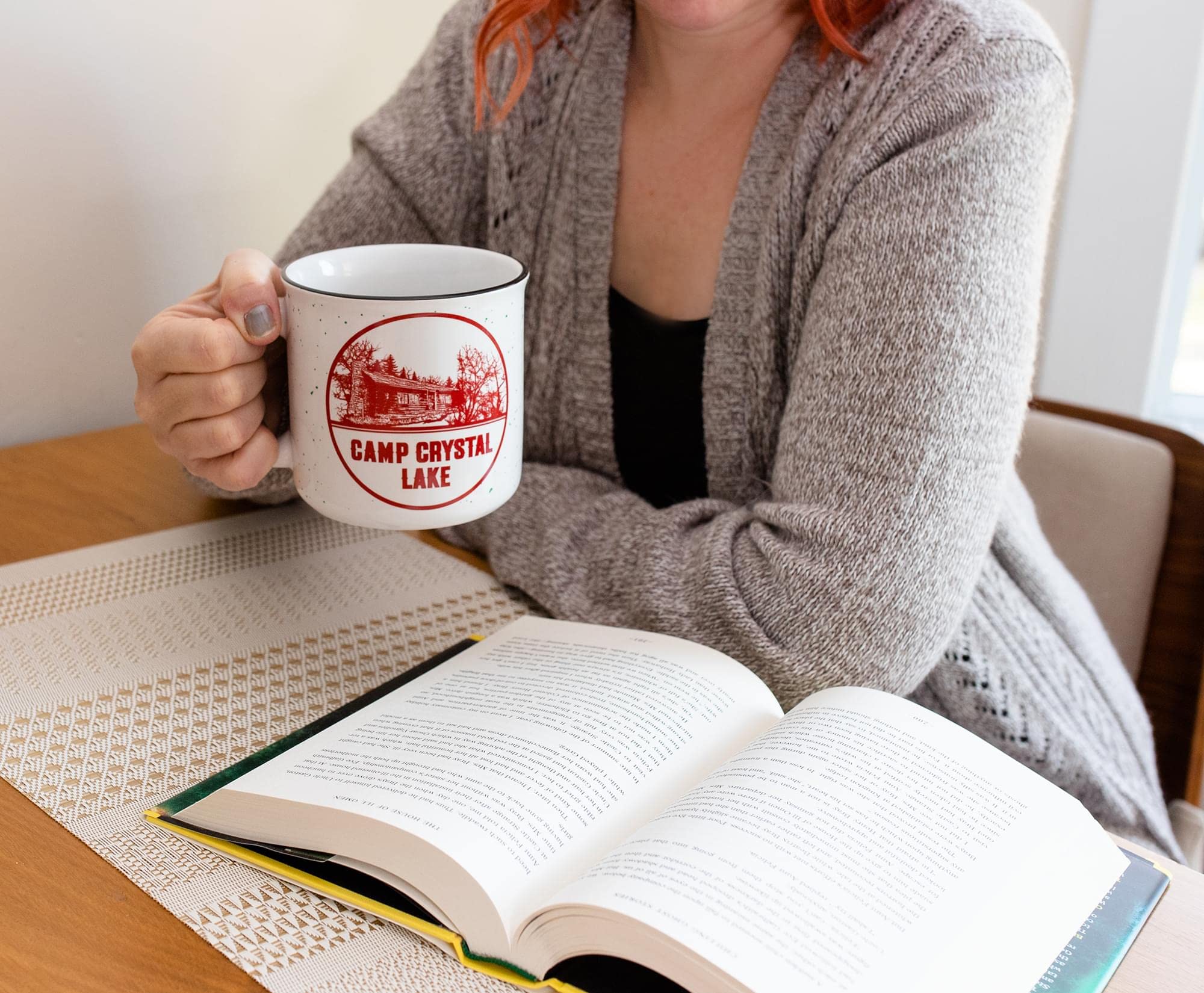 Foto 5 | Taza Camper De Cerámica Silver Buffalo Friday The 13th  600 Ml - Venta Internacional.