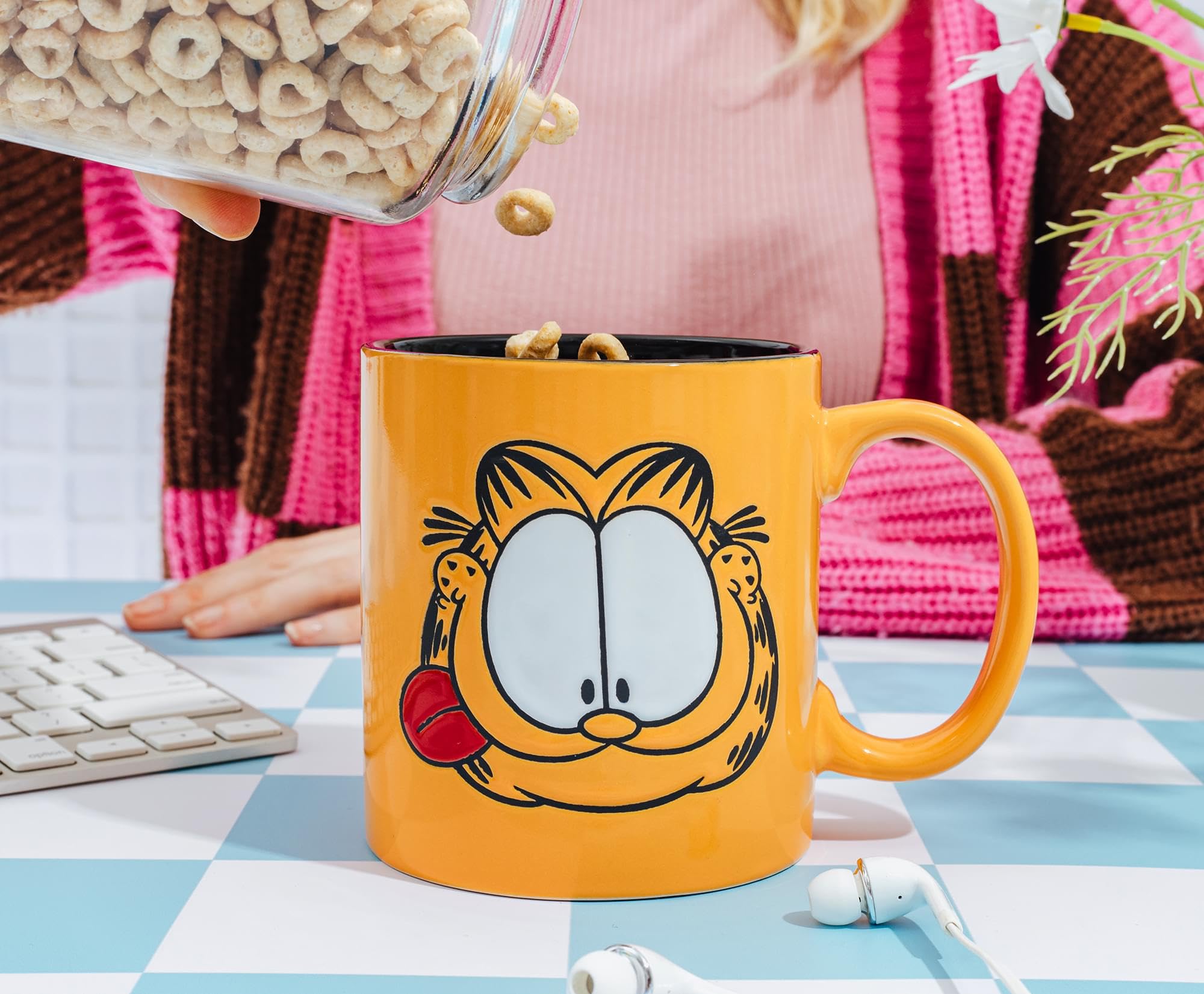 Foto 4 | Taza De Café Silver Buffalo Garfield Tongue Out 600 Ml - Venta Internacional.